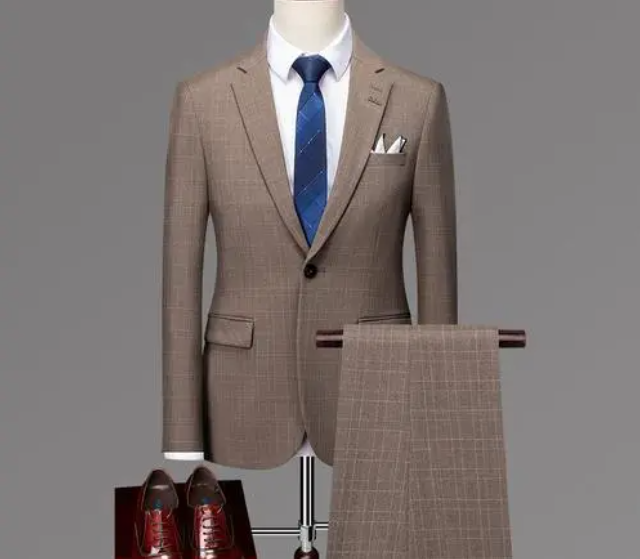 新郎結婚當天穿什么衣服