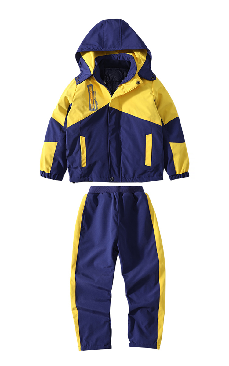 冬季初中生運(yùn)動(dòng)防水校服