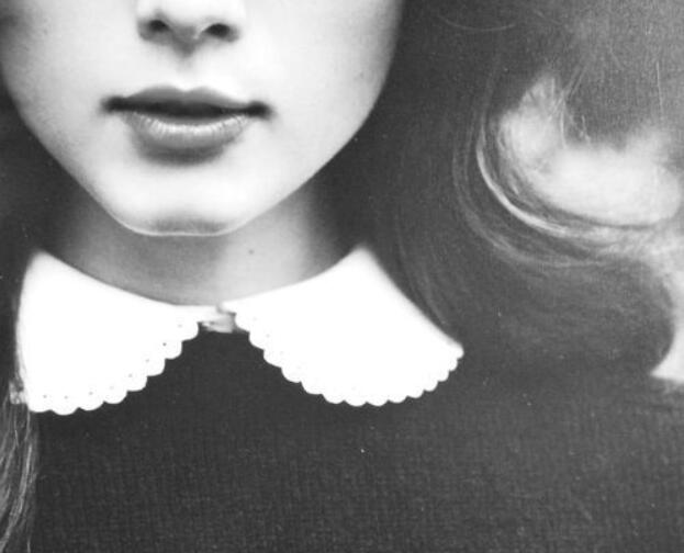 娃娃領上衣搭配什么下裝